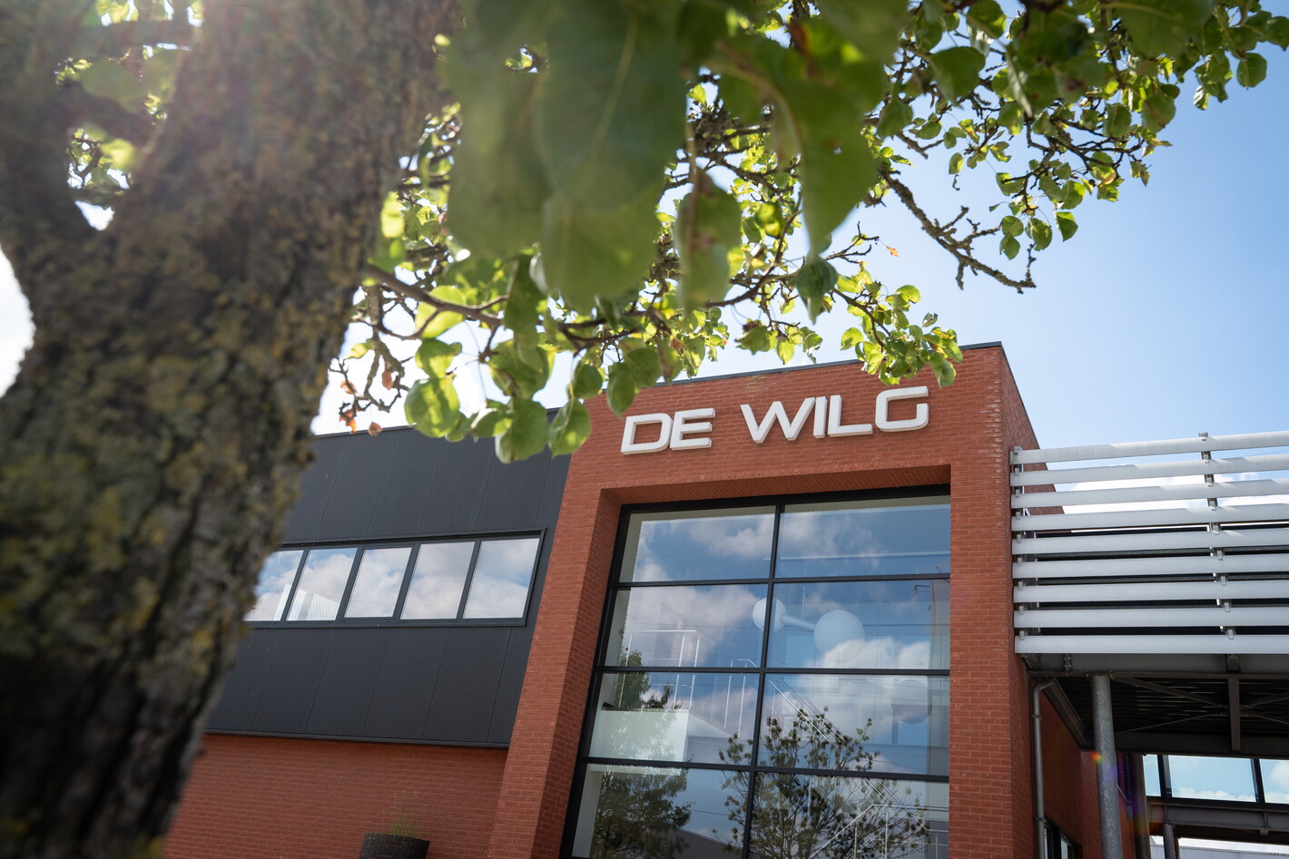 Hoofdkantoor van De Wilg touringcar bedrijf